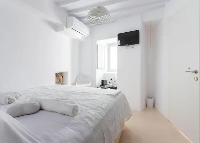 aníko suites Chora